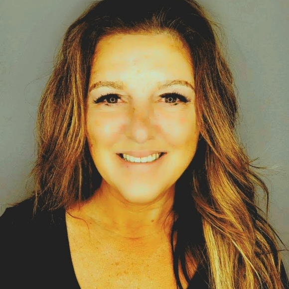 Meet your Posh Ambassador II -  Karen Top Sugg. Seller, Top Ship, Pos…. - Picture 3 of 4